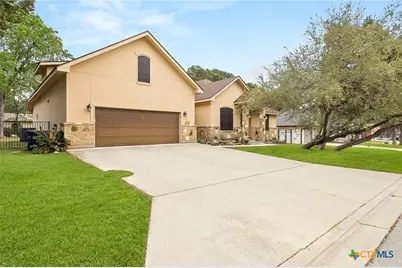 820 Mission Hills Drive, New Braunfels, TX 78130 - Photo 2