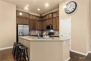 820 Mission Hills Dr, New Braunfels, TX 78130 - Photo 6