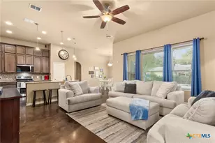 820 Mission Hills Dr, New Braunfels, TX 78130 - Photo 4
