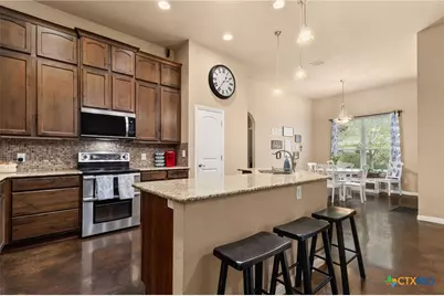 820 Mission Hills Drive, New Braunfels, TX 78130 - Photo 8