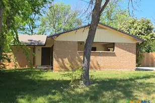 2010 S 15th St, Temple, TX 76504 - Photo 2