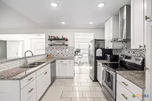 11926 Holm Oaks Dr, San Antonio, TX 78249 - Photo 14