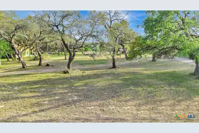 405 Camino Drive, Victoria, TX 77905 - Photo 8