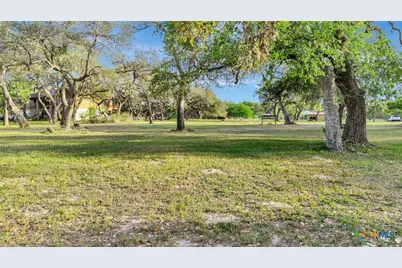 405 Camino Drive, Victoria, TX 77905 - Photo 28