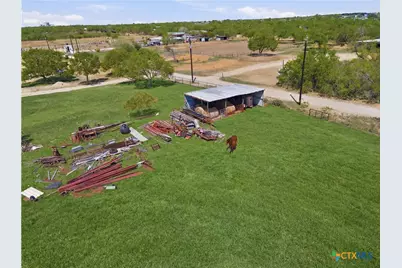7293 Fm 327, Elmendorf, TX 78112 - Photo 12