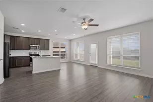 1037 Shelby Dr, Belton, TX 76513 - Photo 2