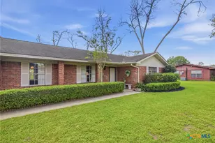 501 Dundee St, Victoria, TX 77904 - Photo 6