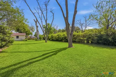 501 Dundee Street, Victoria, TX 77904 - Photo 44