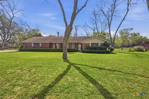 501 Dundee St, Victoria, TX 77904 - Photo 2
