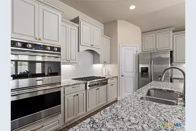 1186 Yaupon Loop, New Braunfels, TX 78132 - Photo 8