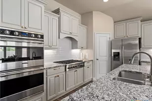 1186 Yaupon Loop, New Braunfels, TX 78132 - Photo 8