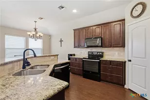 317 Tuscany Dr, Victoria, TX 77904 - Photo 8