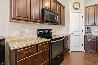 317 Tuscany Drive, Victoria, TX 77904 - Photo 10