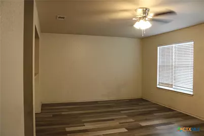 415 E 4th Avenue, Belton, TX 76513 - Photo 14