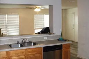 415 E 4th Ave, Belton, TX 76513 - Photo 4