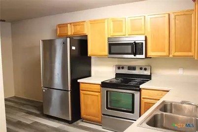 415 E 4th Avenue, Belton, TX 76513 - Photo 2