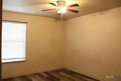 415 E 4th Avenue, Belton, TX 76513 - Photo 6