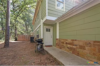 119 N Kanaio Drive #B, Bastrop, TX 78602 - Photo 4