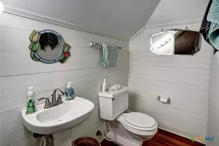 1370 Co Rd 353, Shiner, TX 77984 - Photo 34