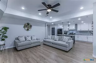 1306 Pleasant St, Gatesville, TX 76528 - Photo 2