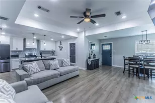 1306 Pleasant St, Gatesville, TX 76528 - Photo 4