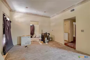 116 S Cypress Ave, Luling, TX 78648 - Photo 4