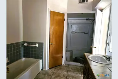 218 Atkinson Avenue, Copperas Cove, TX 76522 - Photo 12