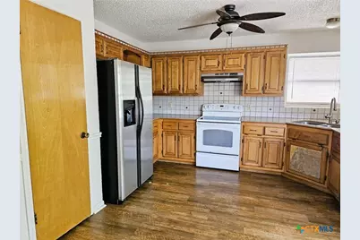 218 Atkinson Avenue, Copperas Cove, TX 76522 - Photo 6