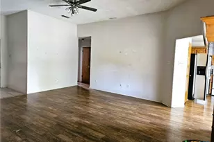 218 Atkinson Ave, Copperas Cove, TX 76522 - Photo 4