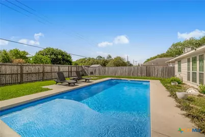 330 Macon Creek, Victoria, TX 77901 - Photo 32