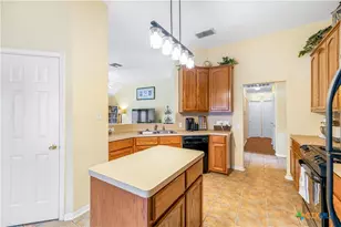 330 Macon Creek, Victoria, TX 77901 - Photo 14