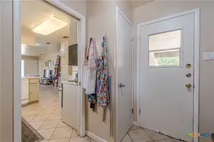 324 Craddock Ave, San Marcos, TX 78666 - Photo 14