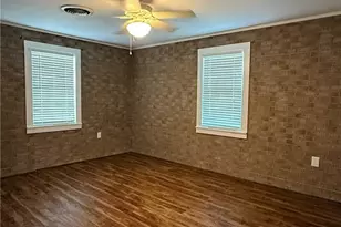 301 Highland Dr, Burnet, TX 78611 - Photo 1