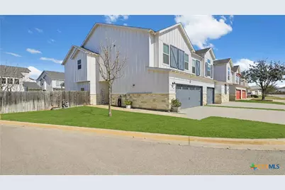 243 Sapphire, New Braunfels, TX 78130 - Photo 2