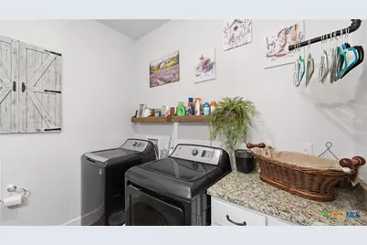 243 Sapphire, New Braunfels, TX 78130 - Photo 36