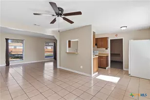 102 Runnel St, Seguin, TX 78155 - Photo 10