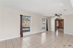 102 Runnel St, Seguin, TX 78155 - Photo 6