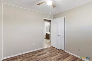 102 Runnel St, Seguin, TX 78155 - Photo 16