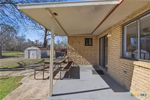 102 Runnel St, Seguin, TX 78155 - Photo 30