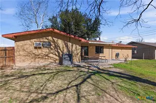 102 Runnel St, Seguin, TX 78155 - Photo 28