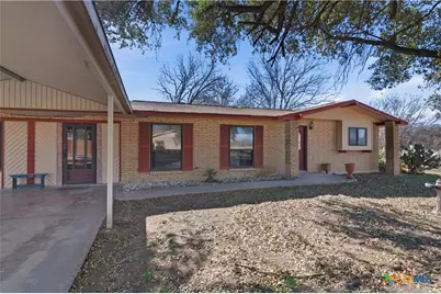 102 Runnel Street, Seguin, TX 78155 - Photo 2