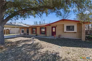 102 Runnel St, Seguin, TX 78155 - Photo 1