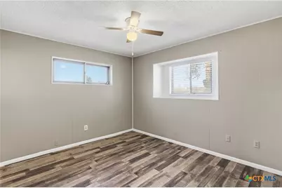 102 Runnel Street, Seguin, TX 78155 - Photo 14