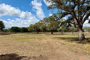 55 Rice Rd, Yoakum, TX 77995 - Photo 8