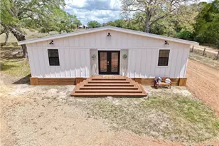 55 Rice Rd, Yoakum, TX 77995 - Photo 4