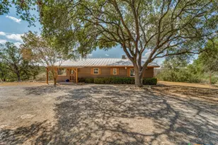 1660 McIver Rd, Canyon Lake, TX 78133 - Photo 8