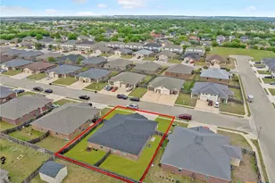 1202 Loyal Ln, Killeen, TX 76549 - Photo 4