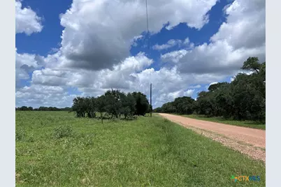 1022 County Road 438, Yoakum, TX 77995 - Photo 28