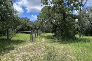 1022 County Rd 438, Yoakum, TX 77995 - Photo 18