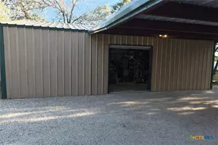 901 Deertrail Dr, San Marcos, TX 78666 - Photo 40